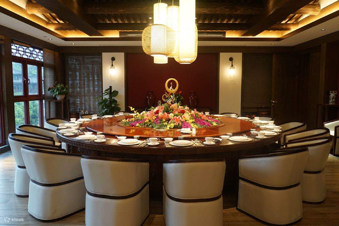 [Inside Gankeng Ancient Town/Directly reach Futian Port Line 10] Shenzhen OCT Gankeng Ancient Town - Nanxianglou Art Hotel Accommodation Package